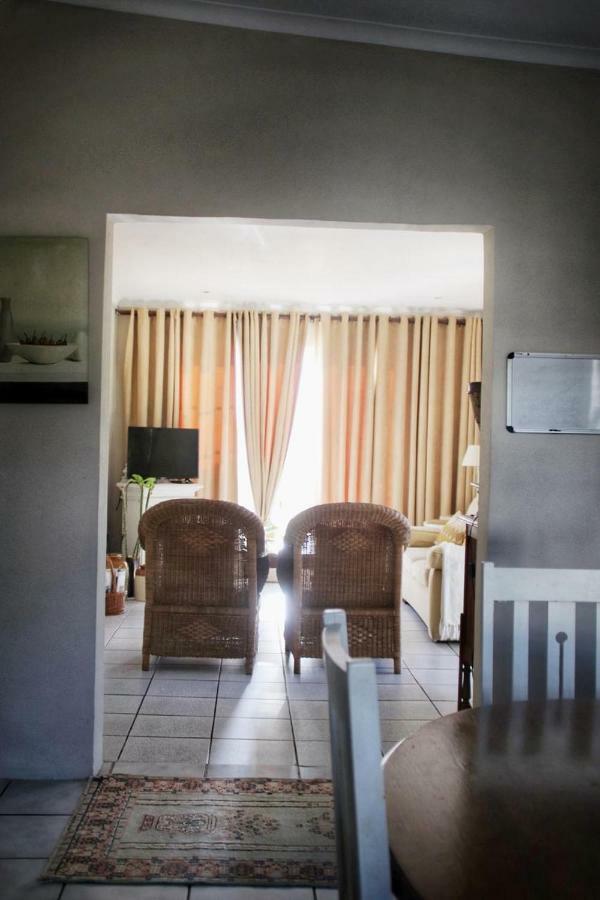 The Garden Cottage On 140 Fordyce Port Elizabeth Luaran gambar